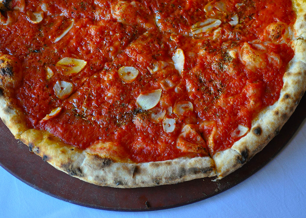 close up of marinara pizza
